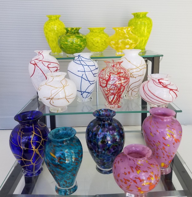 even more mini vases.jpg